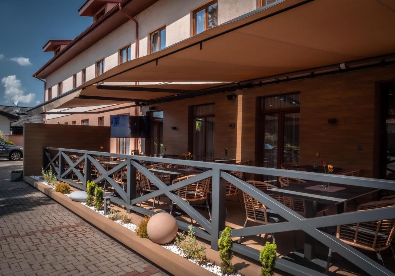 Hotel Novy Kastiel - Self Check-In Topoľcany Bagian luar foto